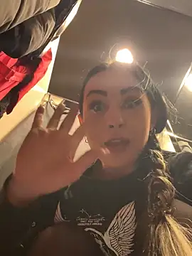 CrazzyChicks online show from January 2025 07:53:01 AM
