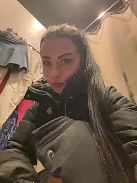 CrazzyChicks online show from February 2026 07:04:02 AM