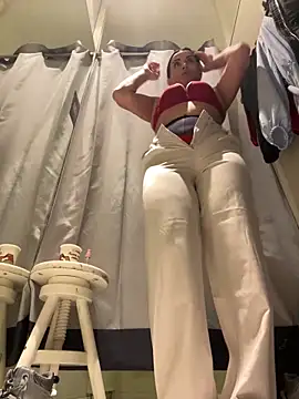 CrazzyChicks online show from February 2026 04:58:01 AM