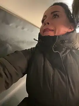 CrazzyChicks online show from February 2026 06:24:02 AM