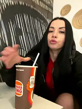 CrazzyChicks online show from January 2026 05:33:02 AM