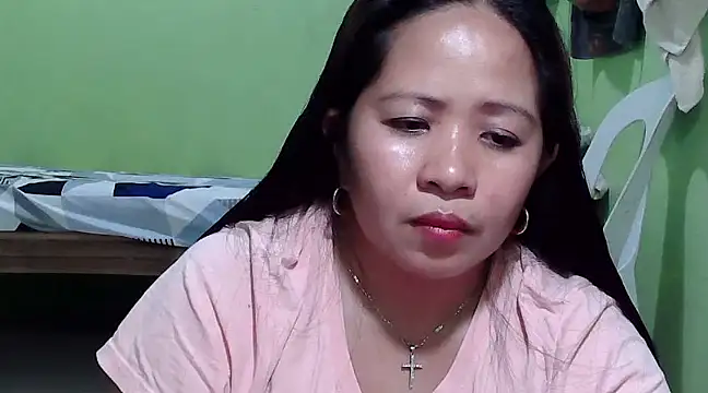 Snapshot of sweetlady_pinay chatting on January 2025 05:52:02 AM sweetlady pinay online show from January 2025 05:52:02 AM