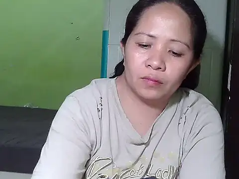 Snapshot of sweetlady_pinay chatting on October 2025 10:27:02 AM sweetlady pinay online show from October 2025 10:27:02 AM