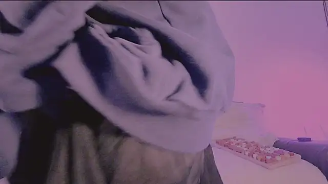Lilmuh  online show from May 2026 12:42:02 AM