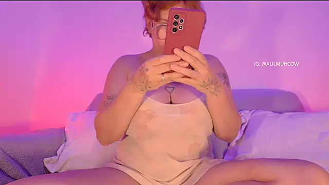 Snapshot of Lilmuh_ chatting on September 2025 12:17:01 AM Lilmuh online show from September 2025 12:17:01 AM