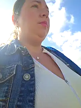 isabella rossse online show from February 2026 11:45:02 AM