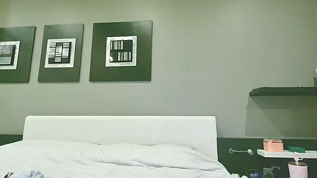 isabella rossse online show from April 2026 05:26:01 PM