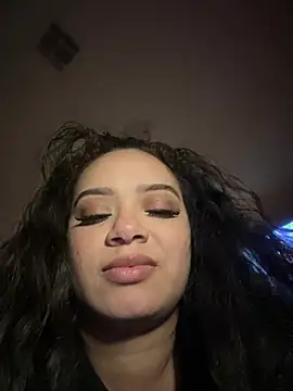 Snapshot of CarmelaAnthony chatting on December 2024 01:39:01 PM CarmelaAnthony online show from December 2024 01:39:01 PM