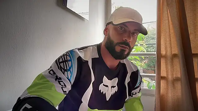 romeolovedark online show from April 2026 05:52:02 PM