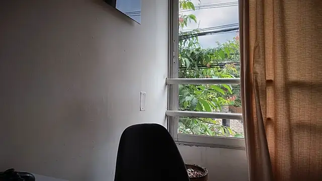 romeolovedark online show from April 2026 09:32:02 PM