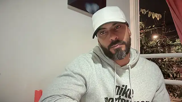 romeolovedark online show from November 2025 08:35:02 AM