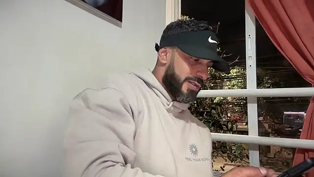 romeolovedark online show from October 2025 06:54:01 AM