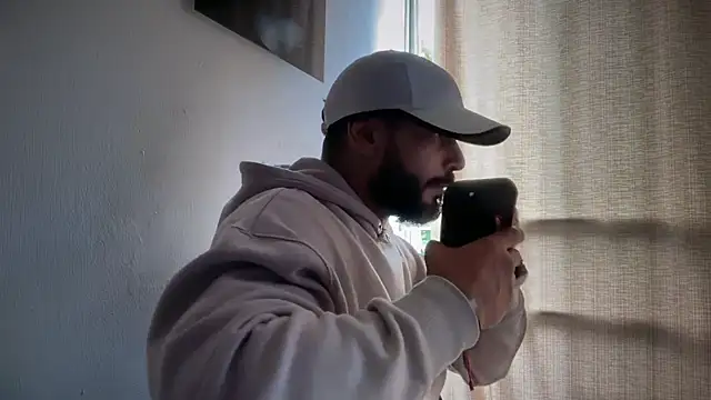 romeolovedark online show from March 2026 09:00:02 PM