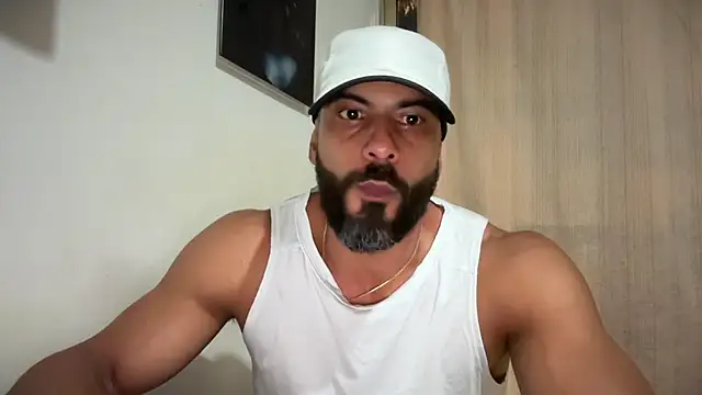 Snapshot of romeolovedark chatting on May 2026 02:18:01 AM romeolovedark online show from May 2026 02:18:01 AM