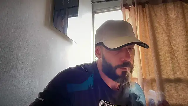Snapshot of romeolovedark chatting on May 2026 02:05:02 PM romeolovedark online show from May 2026 02:05:02 PM