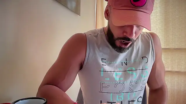 romeolovedark online show from March 2026 02:44:02 PM