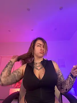 IvyHoney online show from September 2025 08:15:01 AM