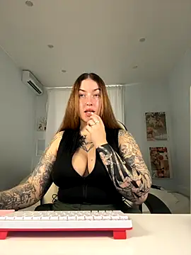 IvyHoney online show from September 2025 07:42:01 AM