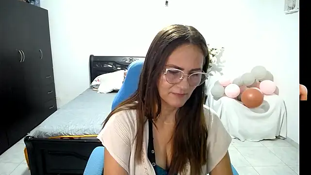 Snapshot of Xiimen chatting on September 2025 10:01:02 PM Xiimen online show from September 2025 10:01:02 PM