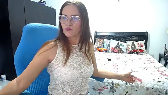 Snapshot of Xiimen chatting on November 2025 10:57:01 PM Xiimen online show from November 2025 10:57:01 PM