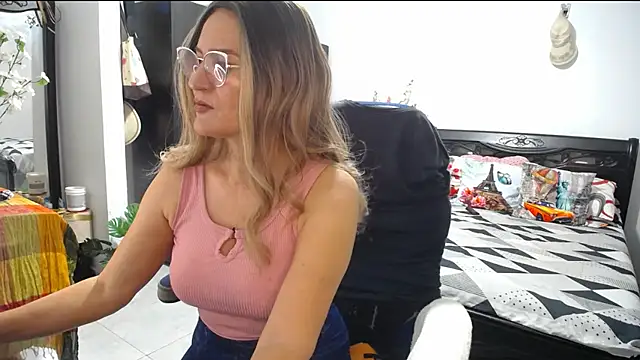 Snapshot of Xiimen chatting on January 2025 12:54:01 AM Xiimen online show from January 2025 12:54:01 AM