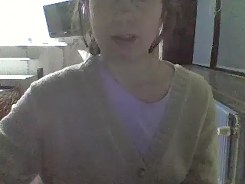 Snapshot of Moi_Lina chatting on November 2025 12:59:02 AM Moi Lina online show from November 2025 12:59:02 AM