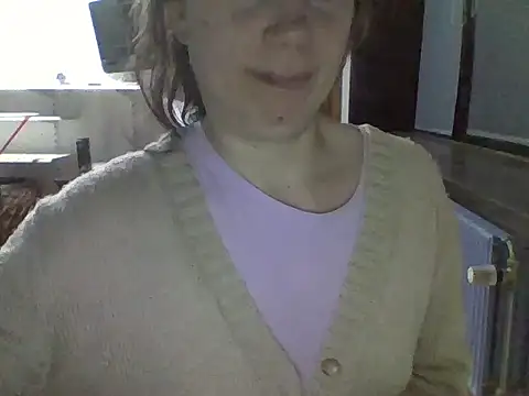 Snapshot of Moi_Lina chatting on November 2025 01:31:02 AM Moi Lina online show from November 2025 01:31:02 AM