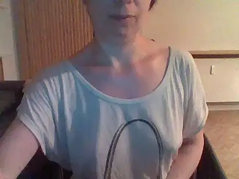 Moi Lina online show from July 2026 10:44:02 PM
