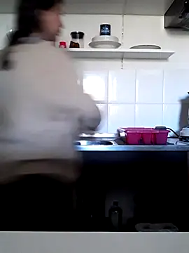 Snapshot of Moi_Lina chatting on November 2025 12:10:02 PM Moi Lina online show from November 2025 12:10:02 PM