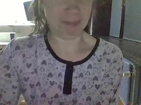 Snapshot of Moi_Lina chatting on October 2025 11:38:02 PM Moi Lina online show from October 2025 11:38:02 PM