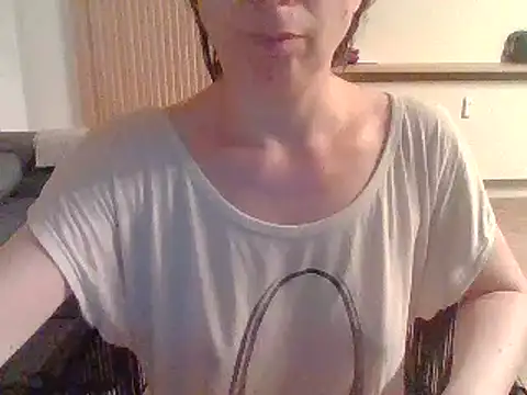 Moi Lina online show from July 2026 11:02:01 PM