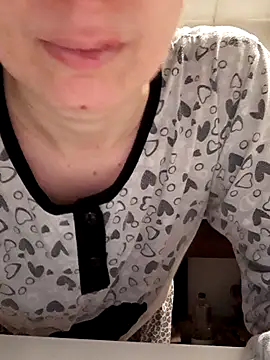 Snapshot of Moi_Lina chatting on February 2026 05:23:02 PM Moi Lina online show from February 2026 05:23:02 PM