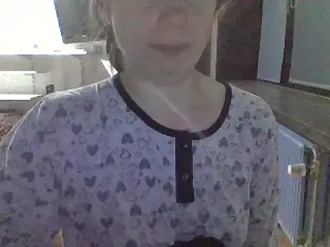 Snapshot of Moi_Lina chatting on December 2025 12:33:02 AM Moi Lina online show from December 2025 12:33:02 AM