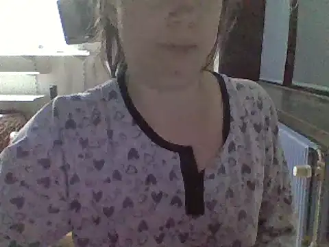 Snapshot of Moi_Lina chatting on October 2025 08:22:02 PM Moi Lina online show from October 2025 08:22:02 PM