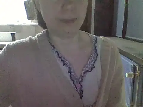 Snapshot of Moi_Lina chatting on January 2025 11:46:01 PM Moi Lina online show from January 2025 11:46:01 PM