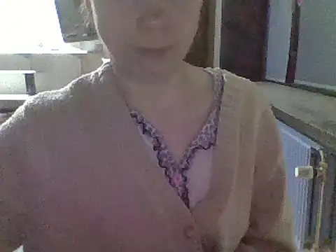 Snapshot of Moi_Lina chatting on January 2025 06:41:02 PM Moi Lina online show from January 2025 06:41:02 PM
