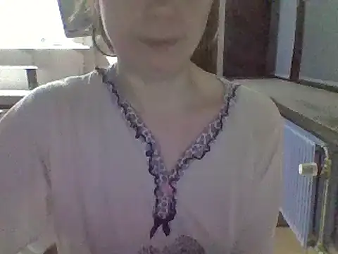 Snapshot of Moi_Lina chatting on January 2025 12:01:01 AM Moi Lina online show from January 2025 12:01:01 AM