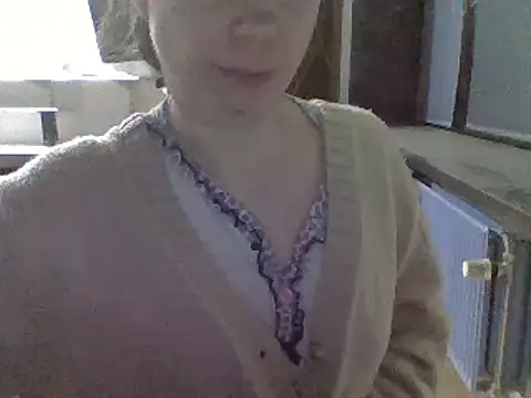 Snapshot of Moi_Lina chatting on January 2025 09:28:01 PM Moi Lina online show from January 2025 09:28:01 PM
