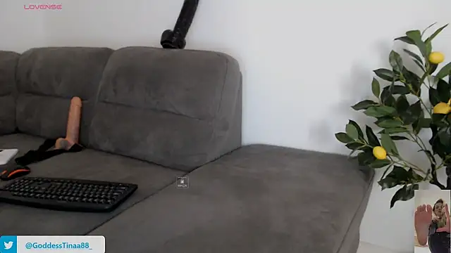 Goddess Tina online show from April 2026 02:56:01 PM