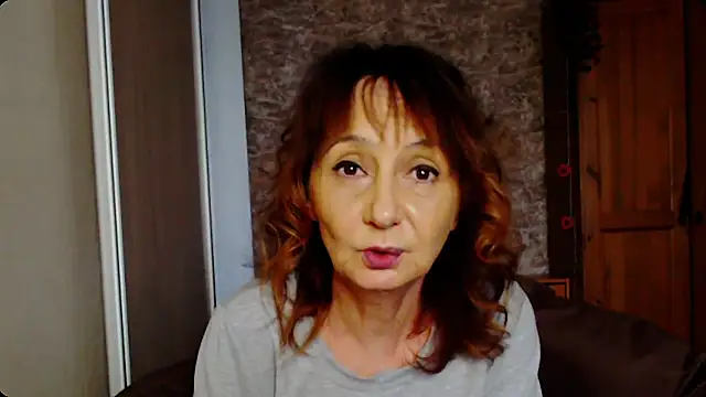 AnnieEltgant online show from January 2026 09:05:01 AM