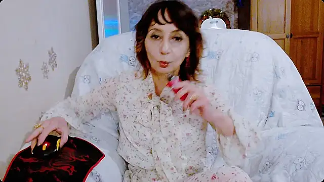 Snapshot of AnnieEltgant chatting on December 2024 12:49:01 PM AnnieEltgant online show from December 2024 12:49:01 PM