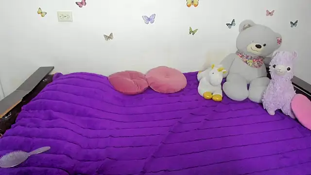 NataliEvans online show from November 2025 06:46:02 PM