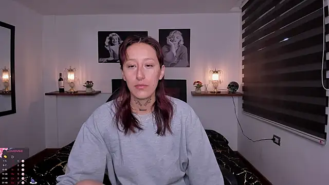 Mariana Joness online show from October 2025 02:12:01 AM