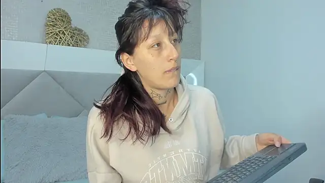 Mariana Joness online show from March 2026 02:34:02 AM