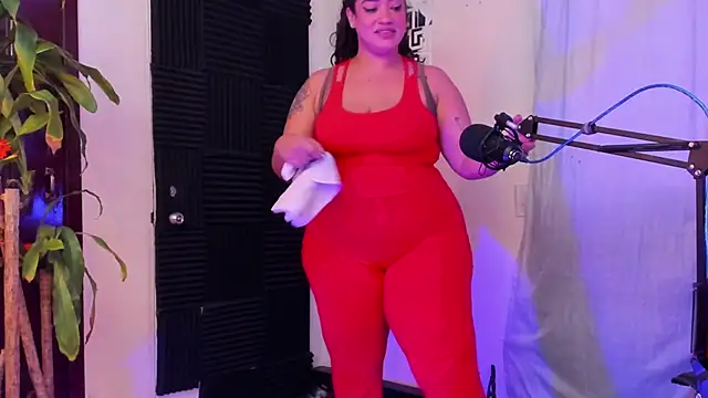 Snapshot of HannaMiills@xh chatting on April 2026 01:12:02 PM HannaMiillsxh online show from April 2026 01:12:02 PM