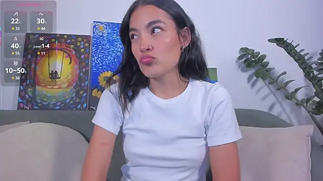 TIFFANYRUSSO online show from April 2026 04:38:01 AM