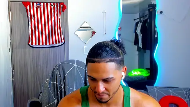 Kris Khalifa69 online show from April 2026 10:24:01 PM