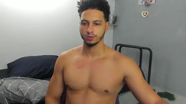 Snapshot of Kris_Khalifa69 chatting on June 2026 05:46:02 AM Kris Khalifa69 online show from June 2026 05:46:02 AM