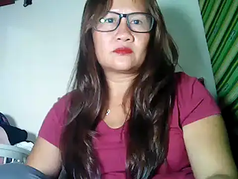 Snapshot of CarelineJoy chatting on February 2025 11:21:02 AM CarelineJoy online show from February 2025 11:21:02 AM