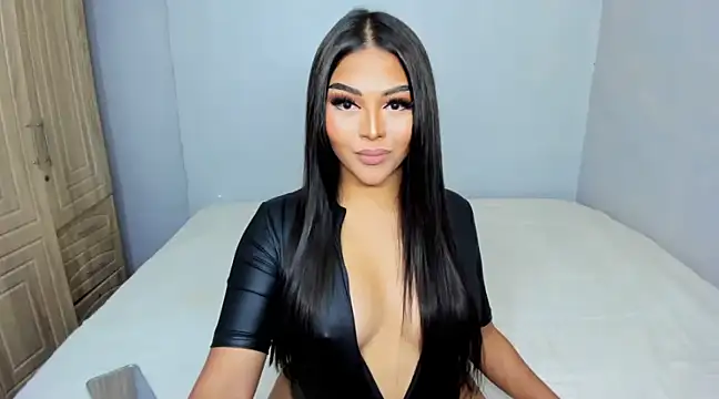 Snapshot of shantal_r0mance chatting on December 2024 02:08:01 AM shantal r0mance online show from December 2024 02:08:01 AM